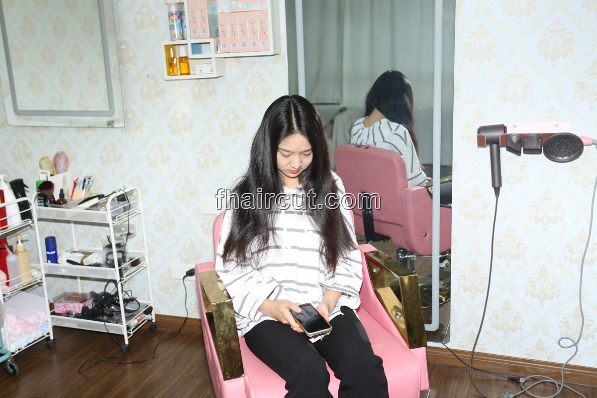 x074# long hair - Image 1
